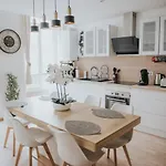 Splendide Cosy 公寓 布里尤德